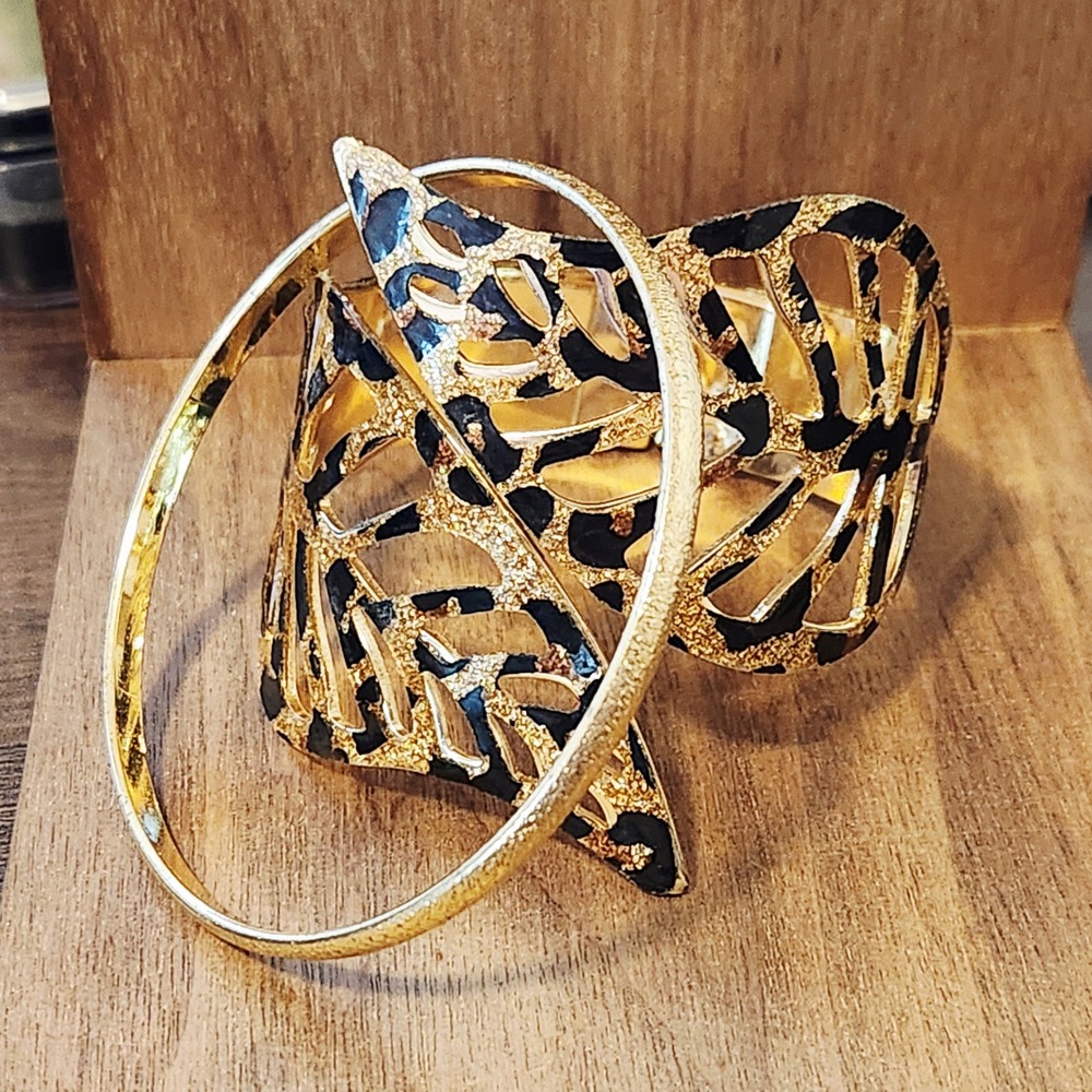 Gold Leopard Print Monstera Leaf Cuff and Textured Bangle Bracelet Set 2pc